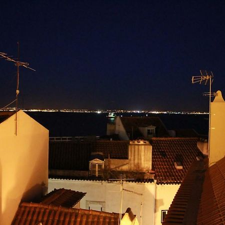 Alfama Terrace Apartment Lisbon Bagian luar foto