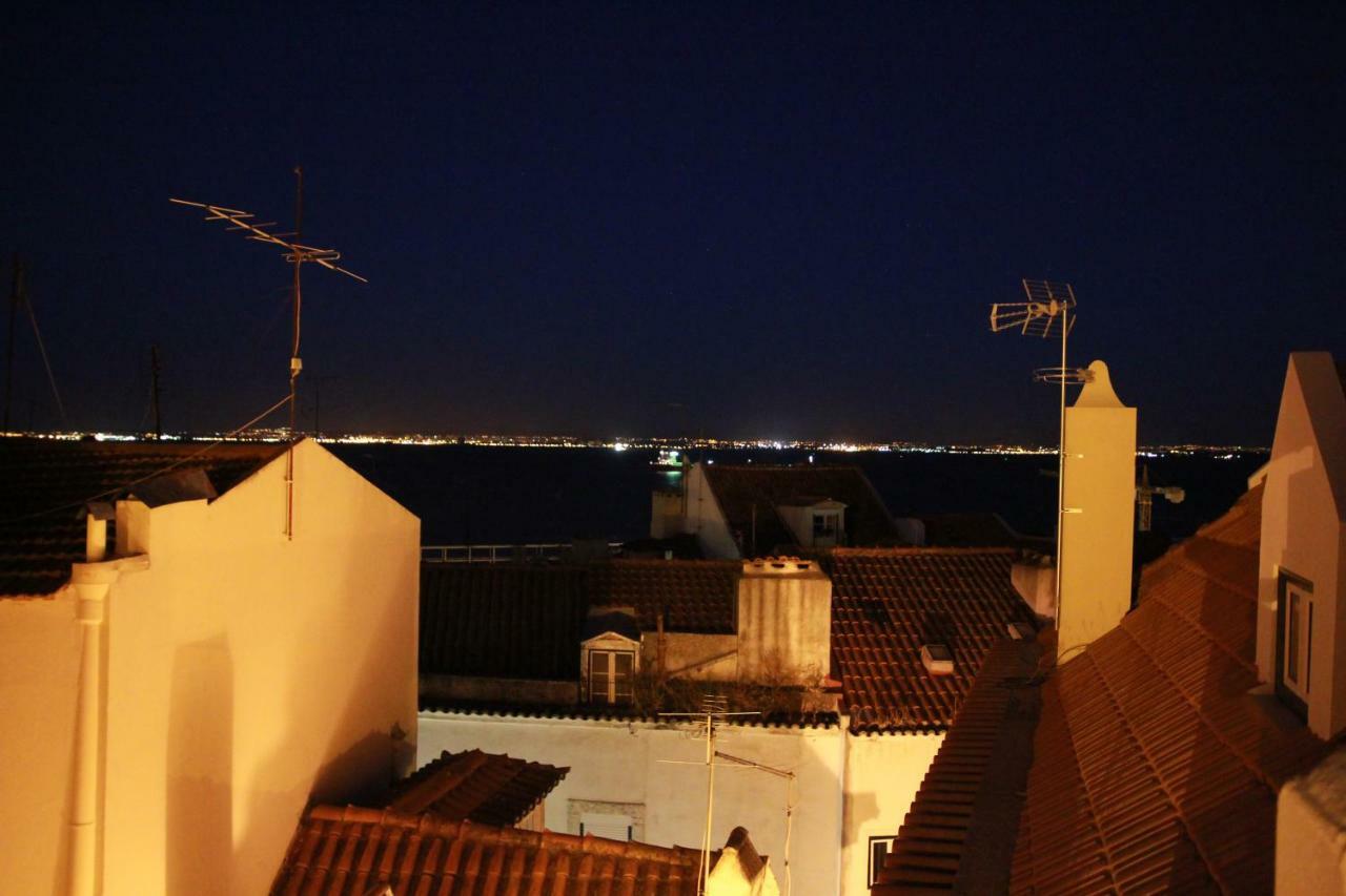Alfama Terrace Apartment Lisbon Bagian luar foto